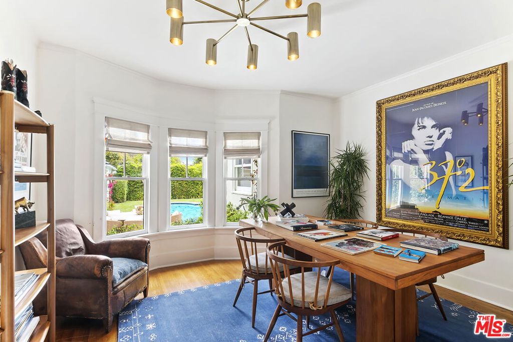 1542 Courtney Avenue