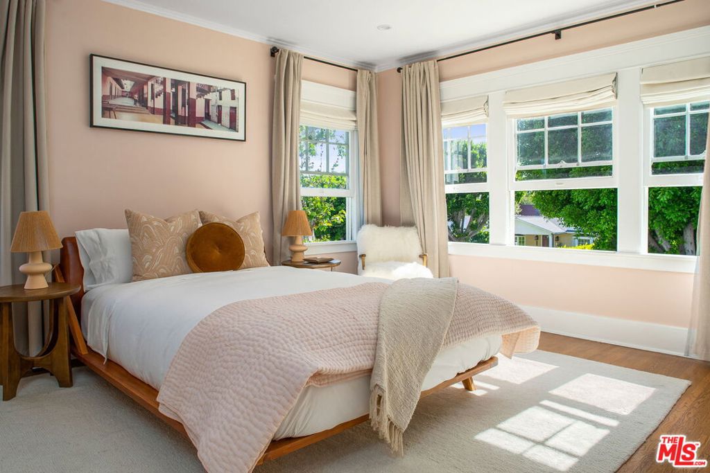 1542 Courtney Avenue