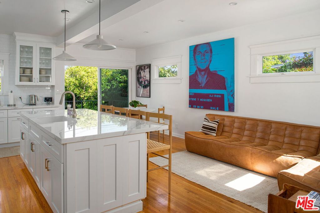 1542 Courtney Avenue