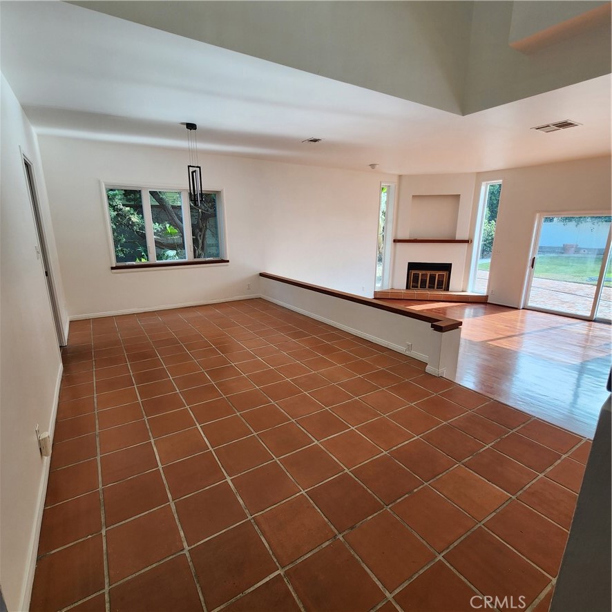 826 N Dianthus Street