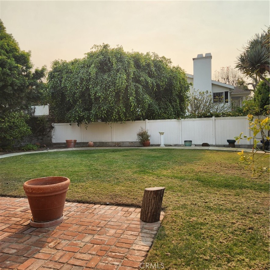 826 N Dianthus Street