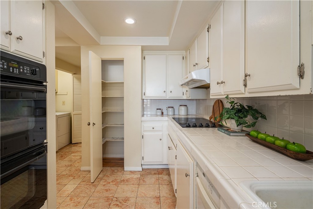 3200 La Rotonda Drive 405