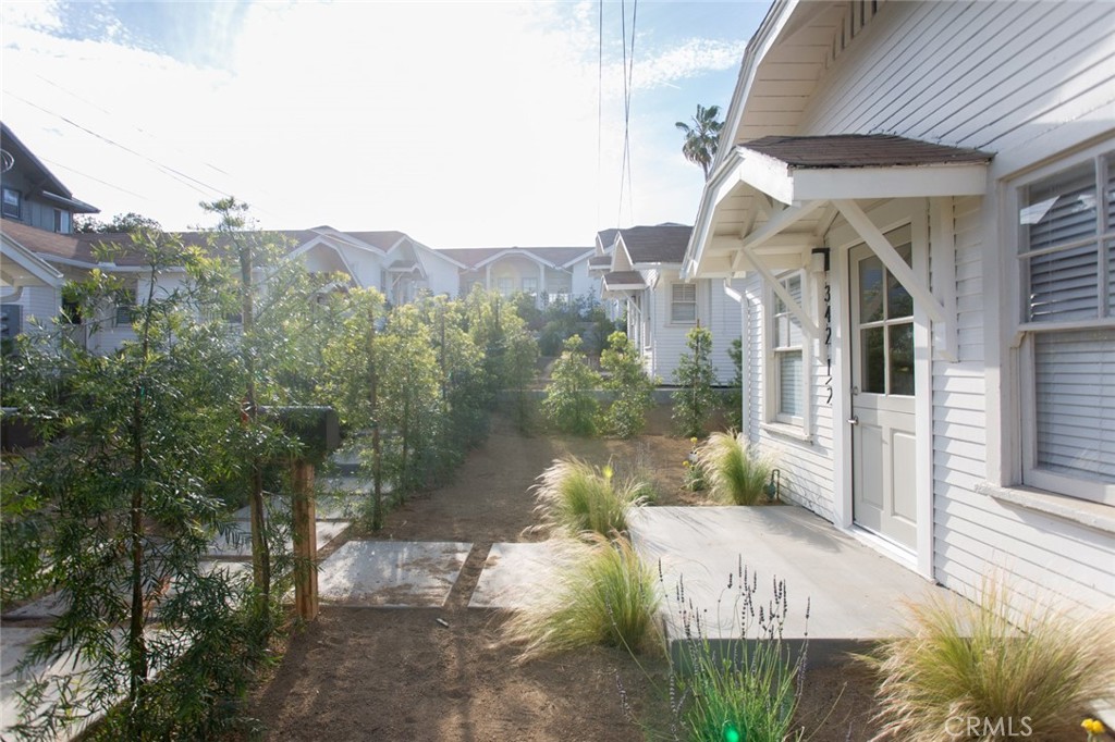 342 Avenue 57 N 1/2