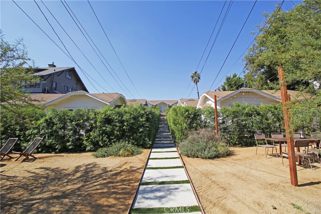 342 Avenue 57 N 1/2