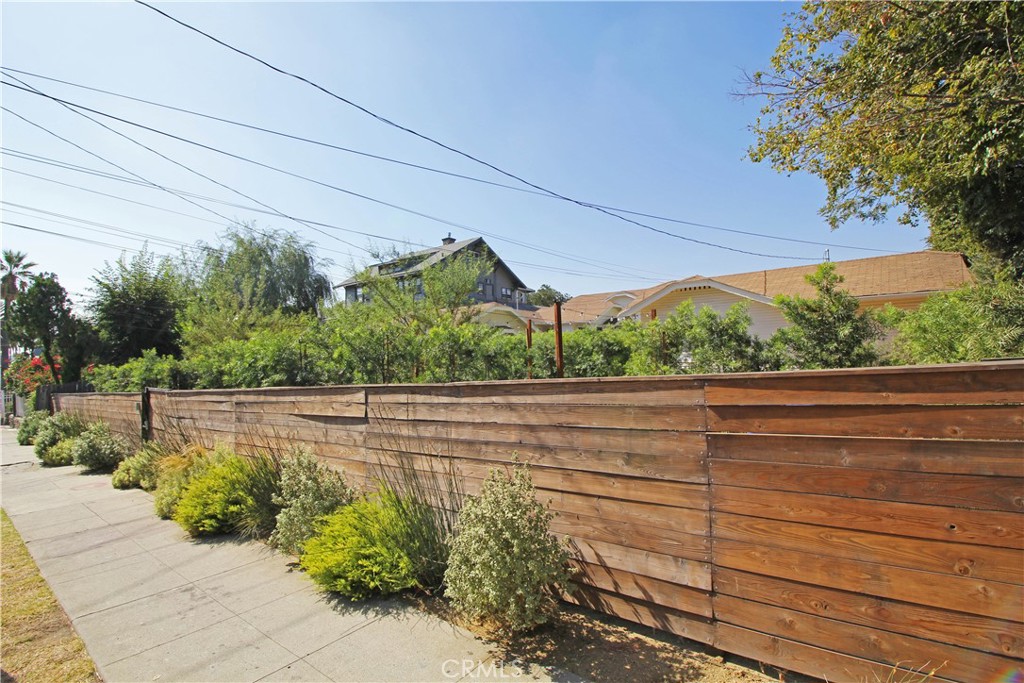 342 Avenue 57 N 1/2