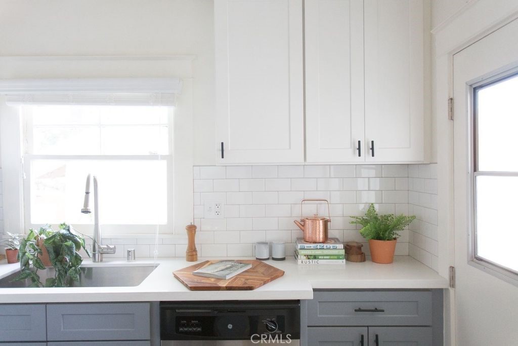 342 Avenue 57 N 1/2