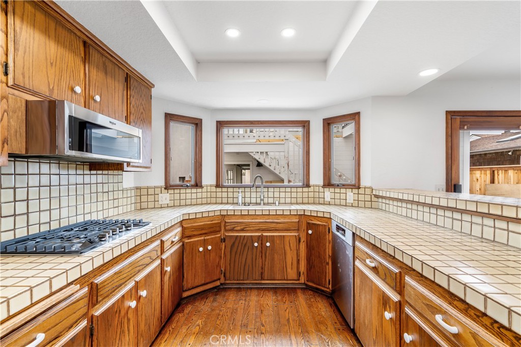 472 36th Street