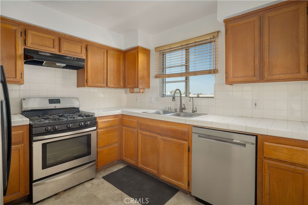 12311 Pacific Avenue 3