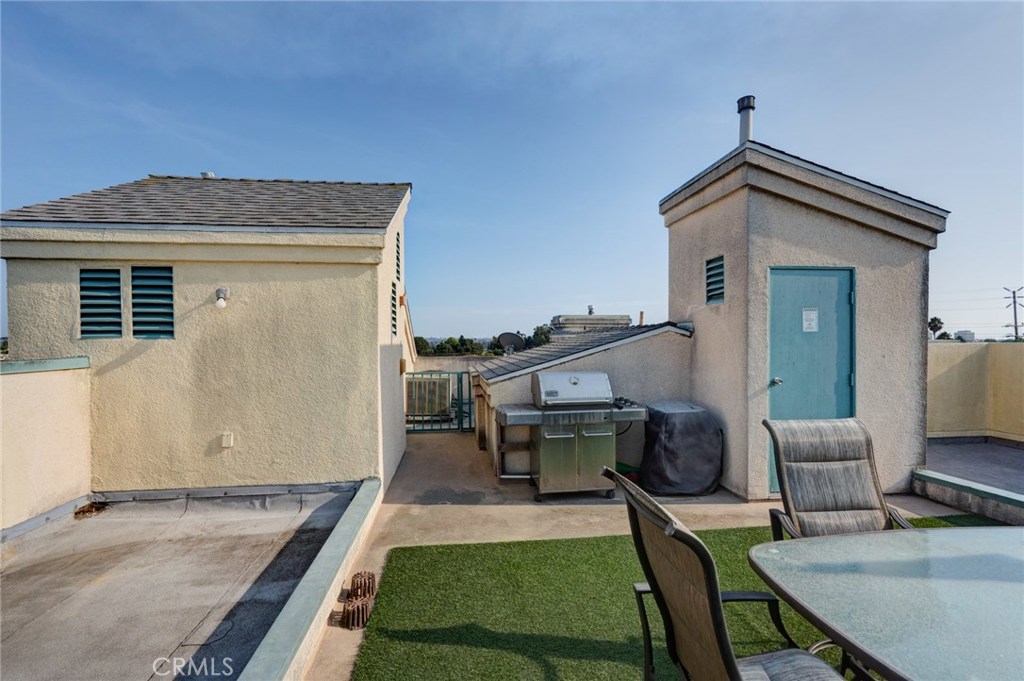 12311 Pacific Avenue 3