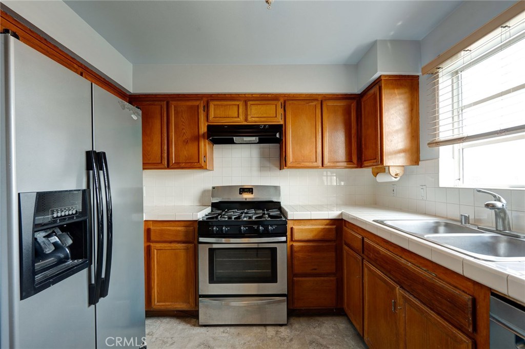 12311 Pacific Avenue 3