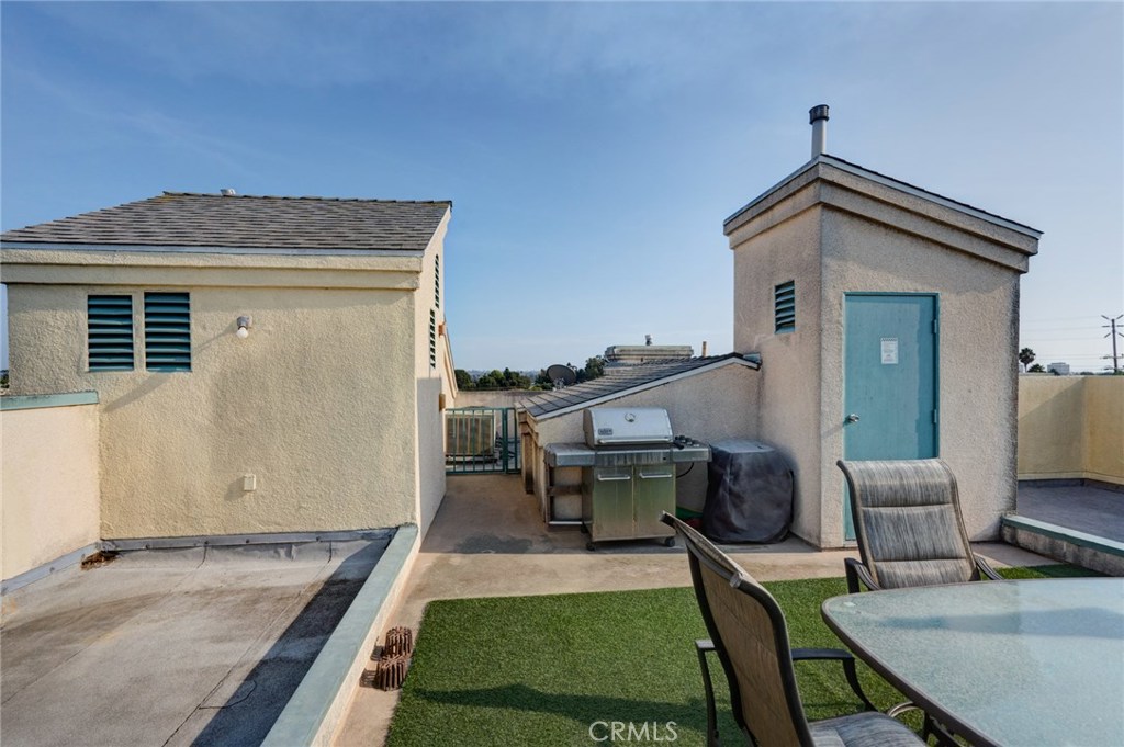 12311 Pacific Avenue 3