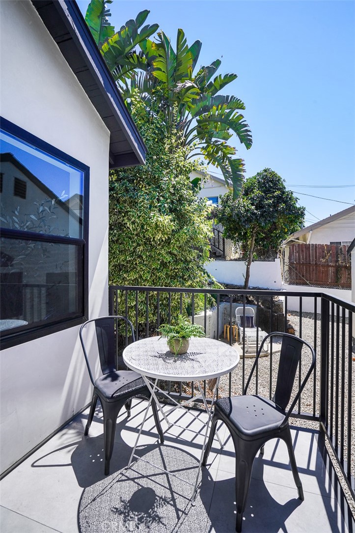 978 Hyperion Avenue