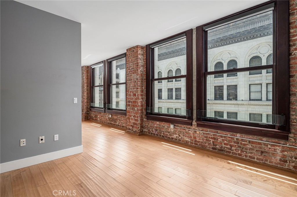 460 S Spring Street 1013