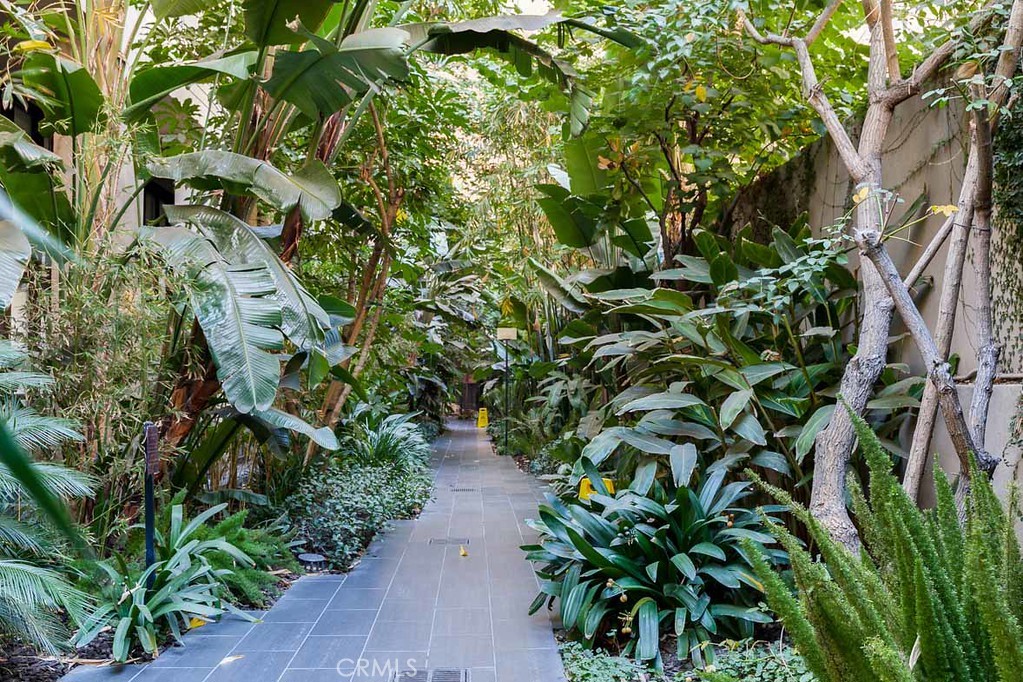 460 S Spring Street 1013