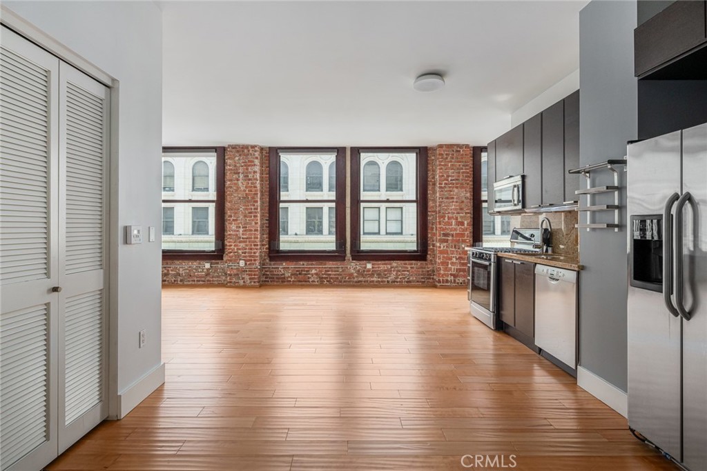 460 S Spring Street 1013