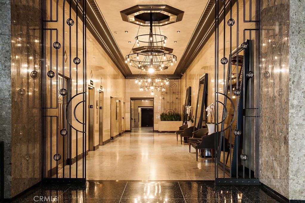 460 S Spring Street 1013