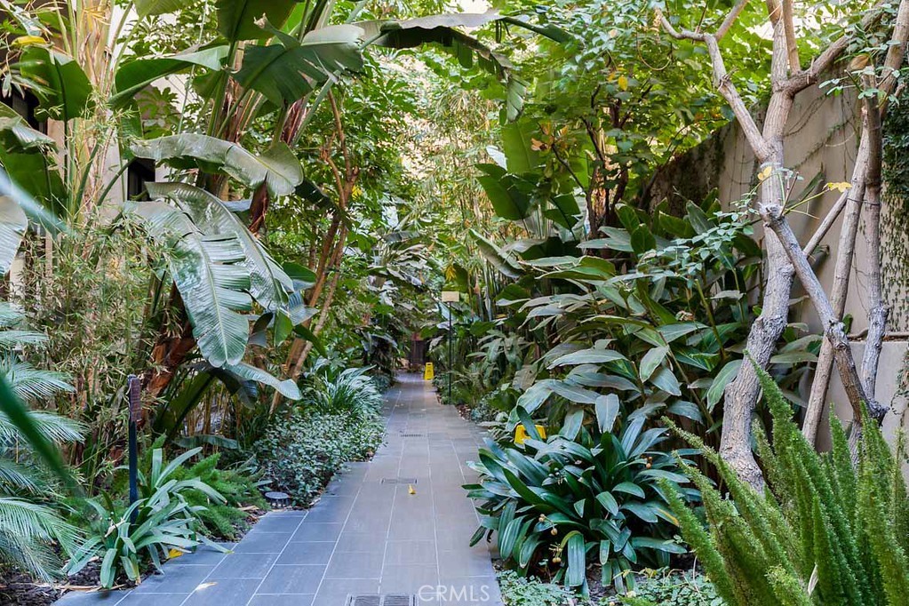 460 S Spring Street 1013