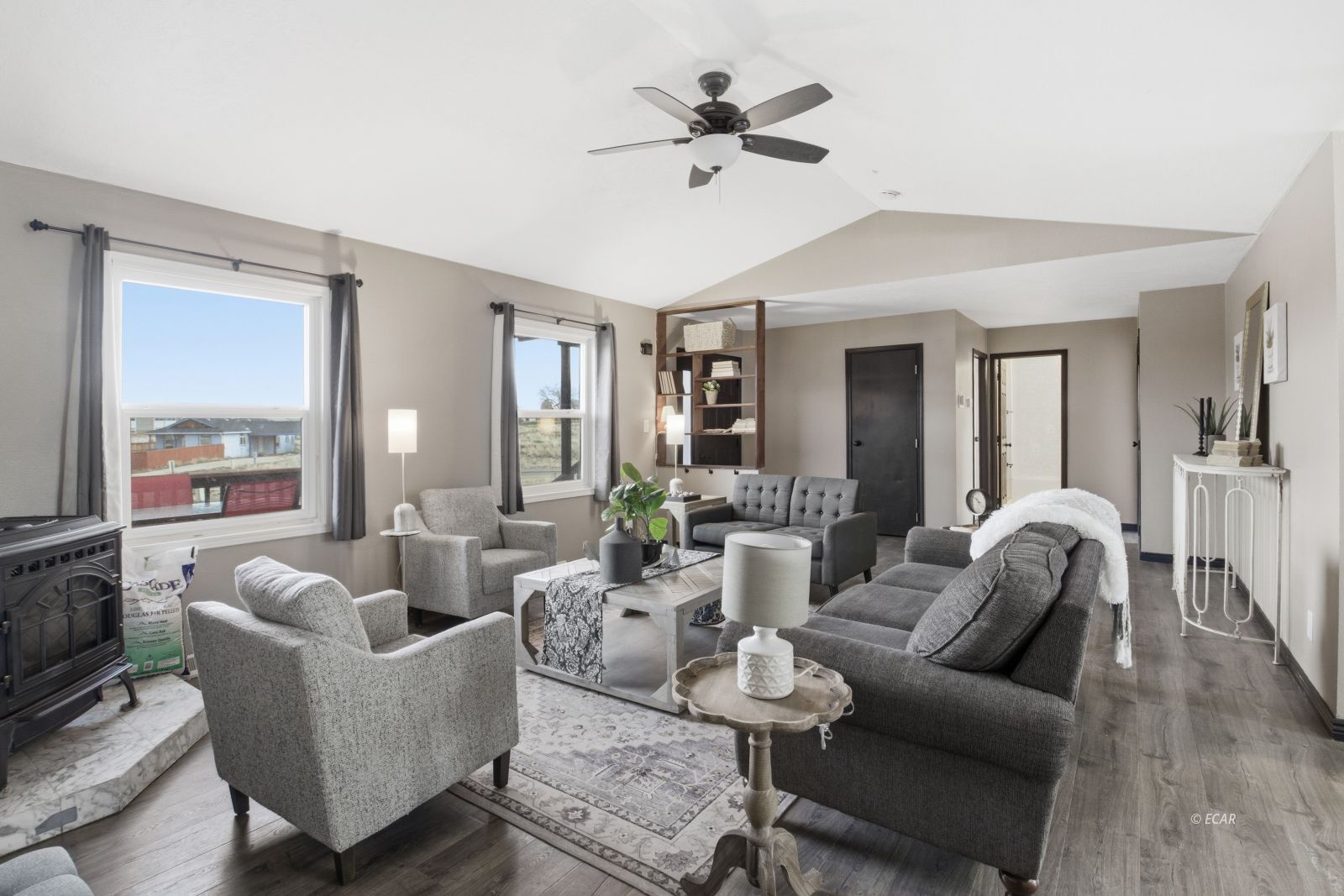 285 Country Club Parkway