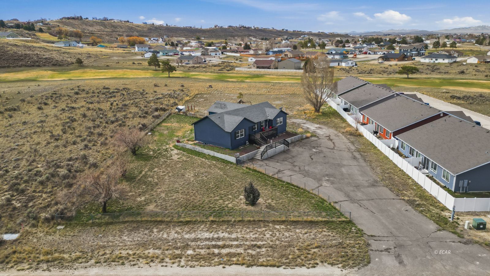 285 Country Club Parkway