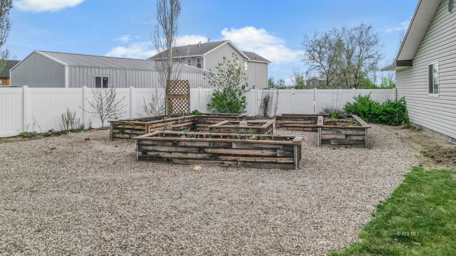 466 Lawndale Drive