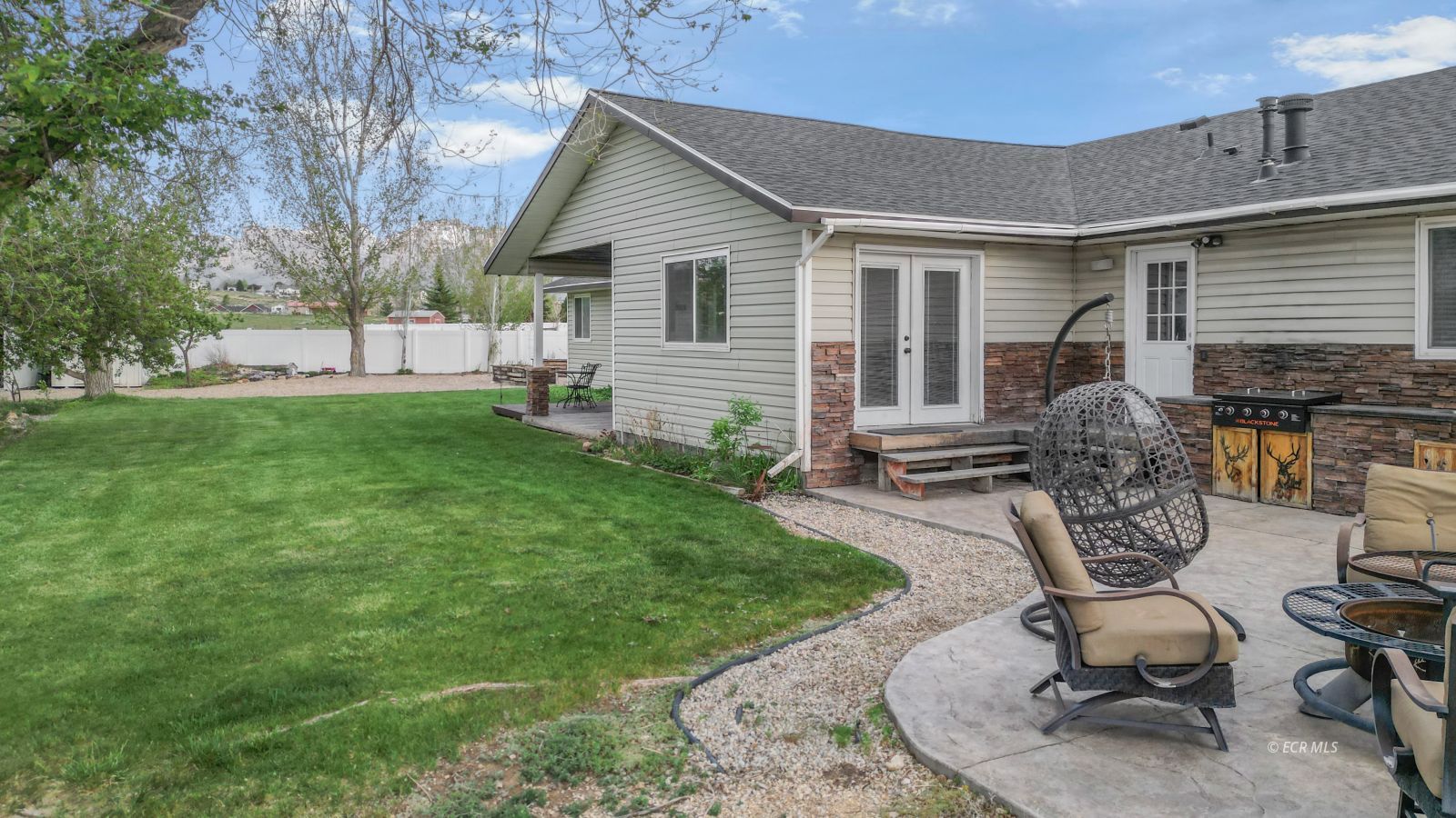 466 Lawndale Drive