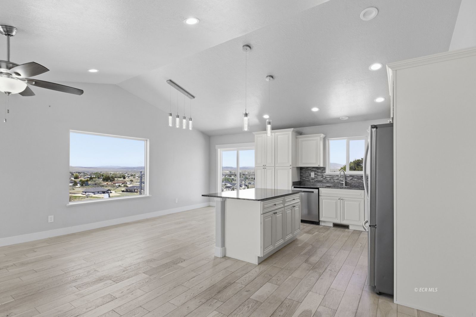 394 Country Club Parkway