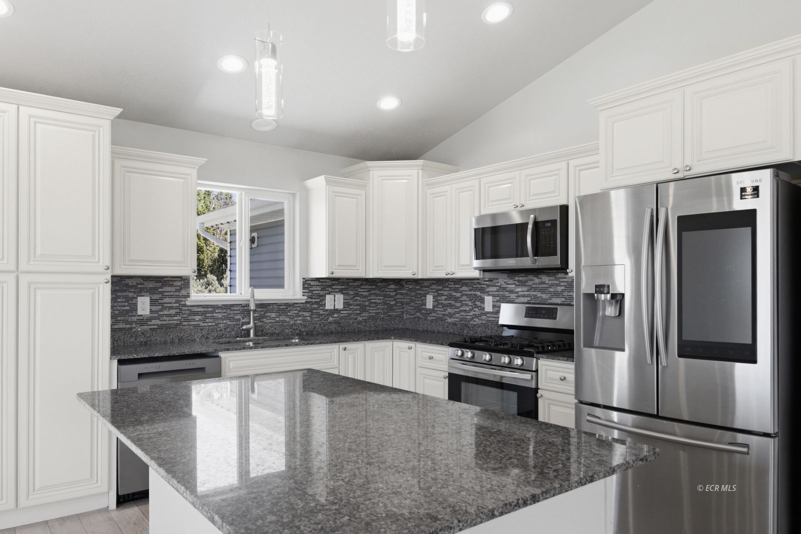 394 Country Club Parkway
