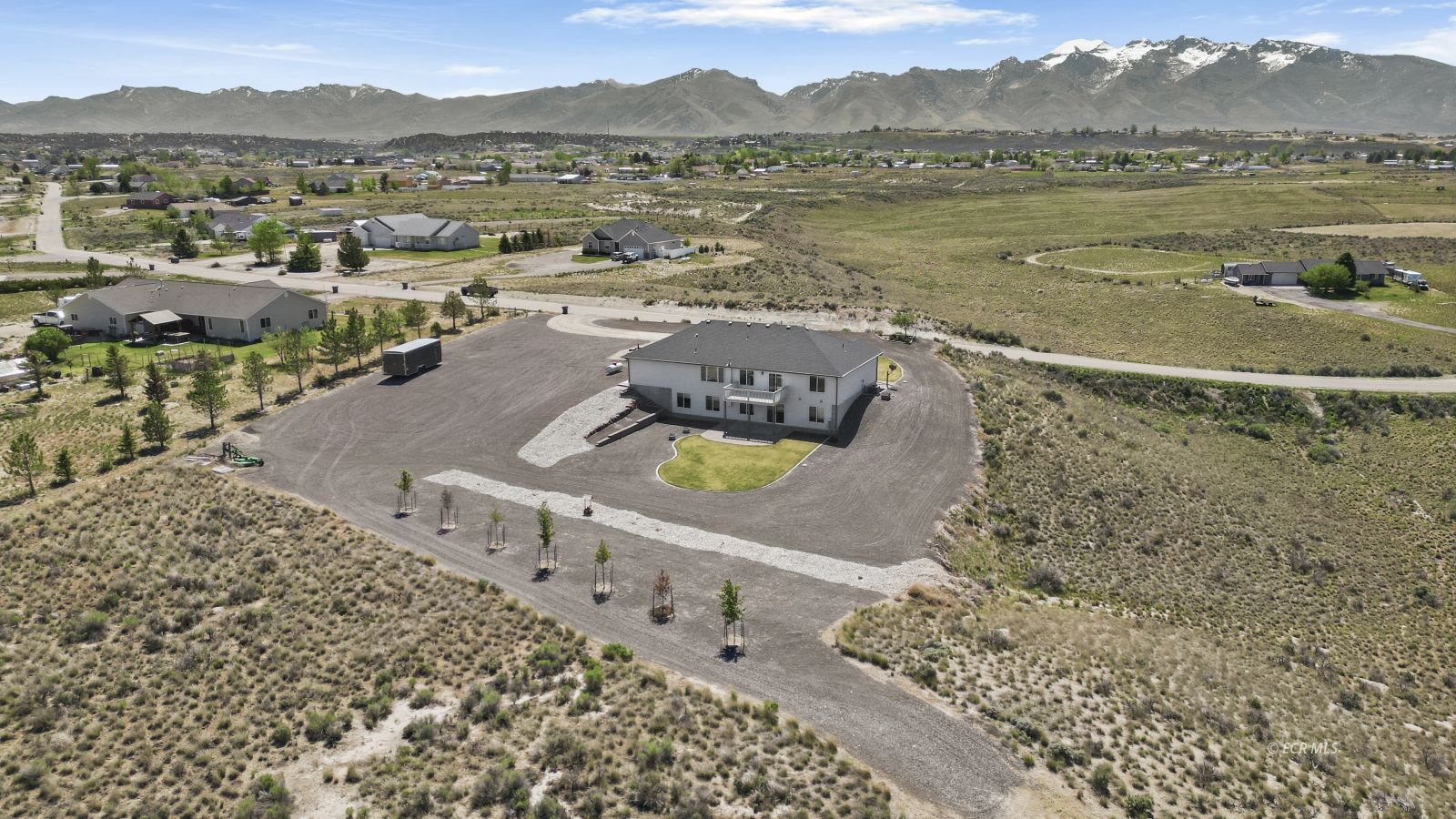 221 Glenvista Drive