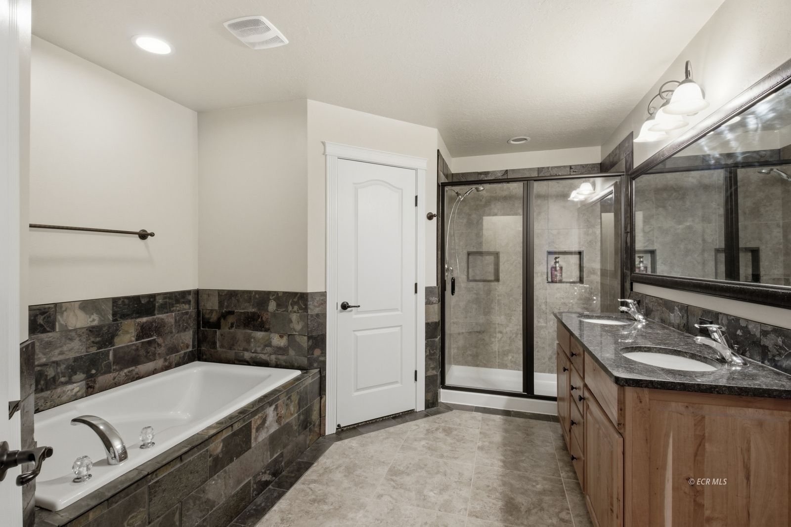 221 Glenvista Drive