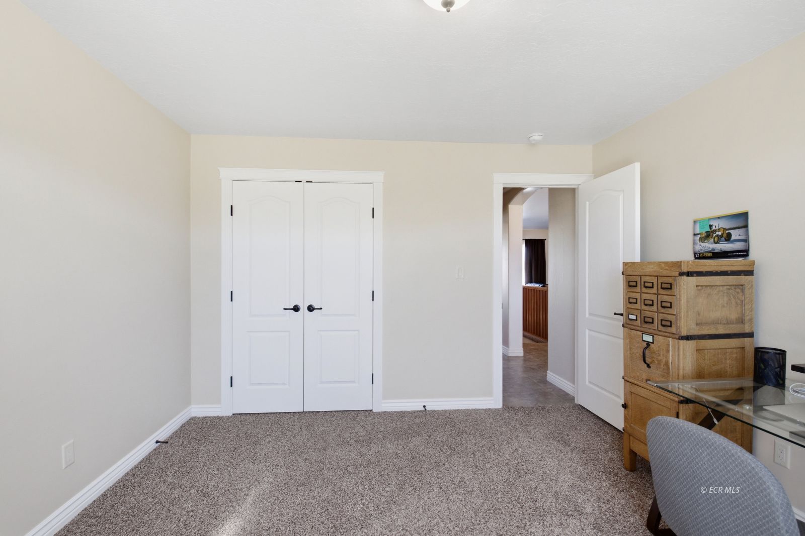 221 Glenvista Drive
