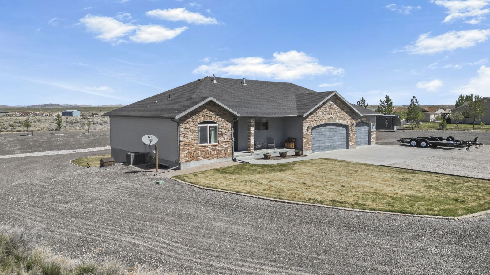 221 Glenvista Drive