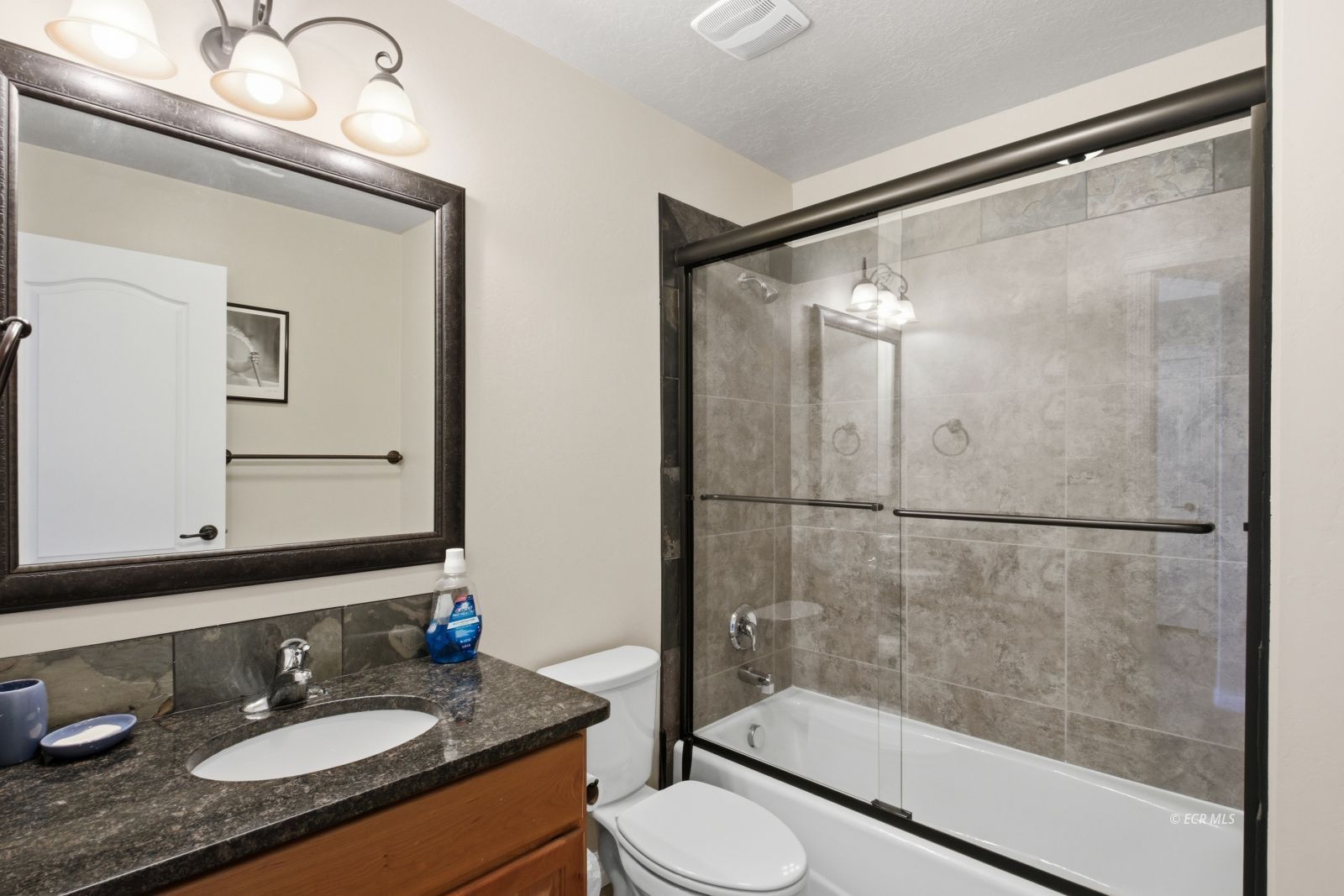 221 Glenvista Drive
