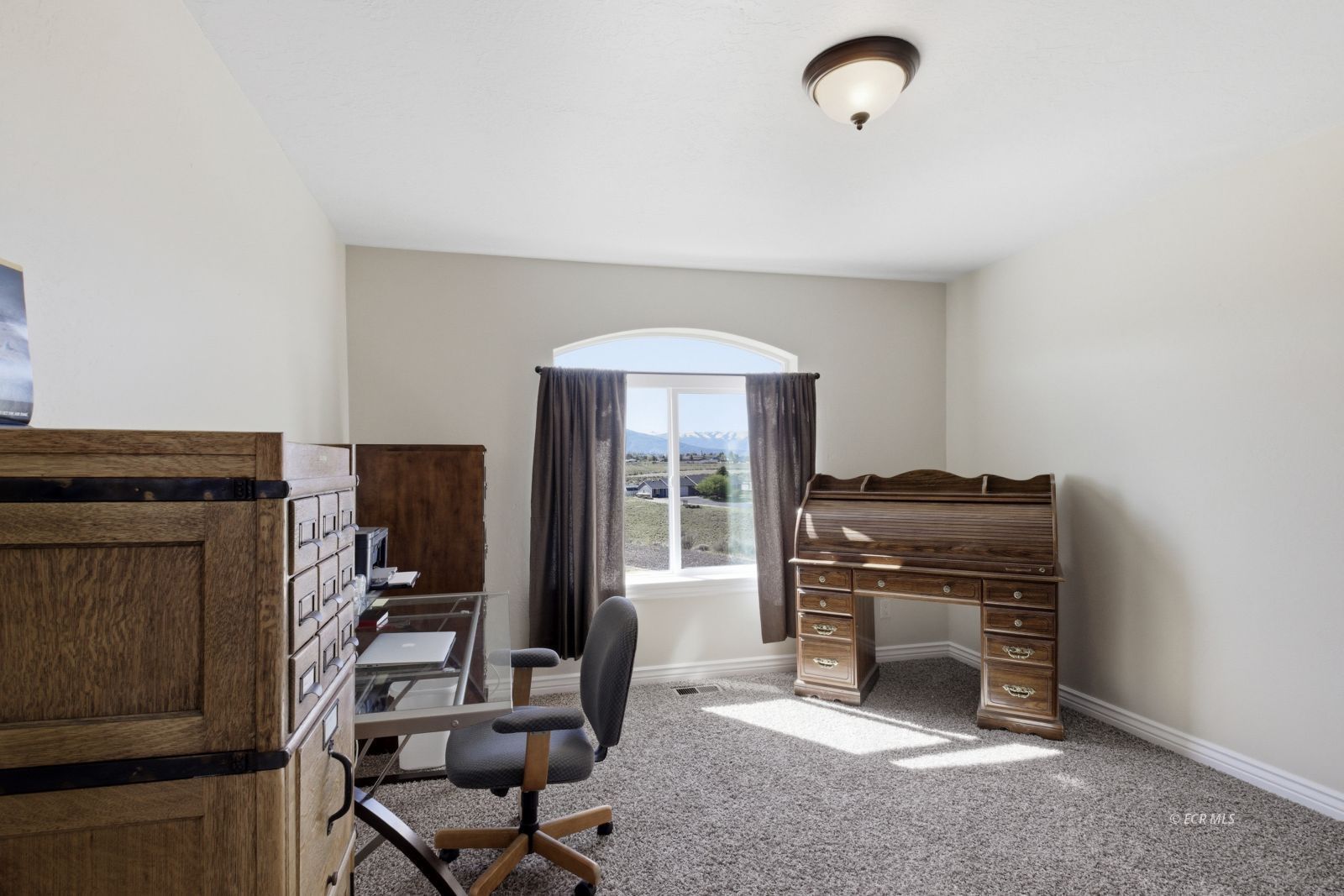 221 Glenvista Drive