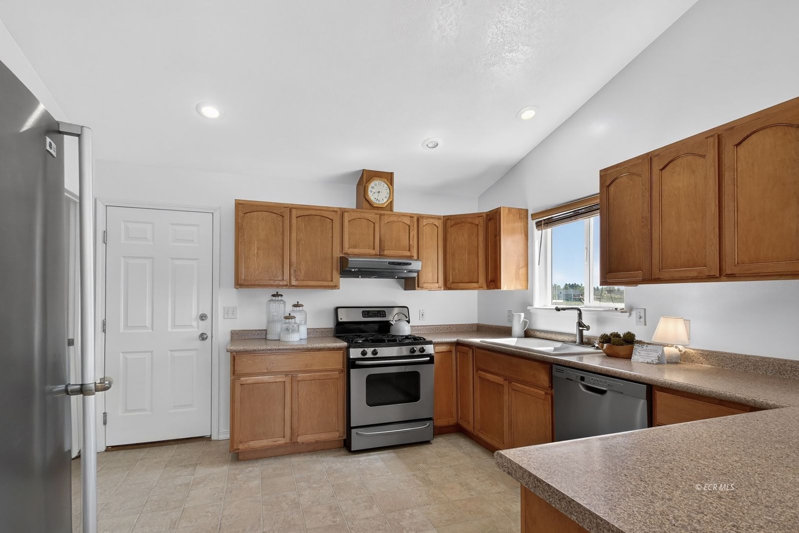 154 Country Club Parkway