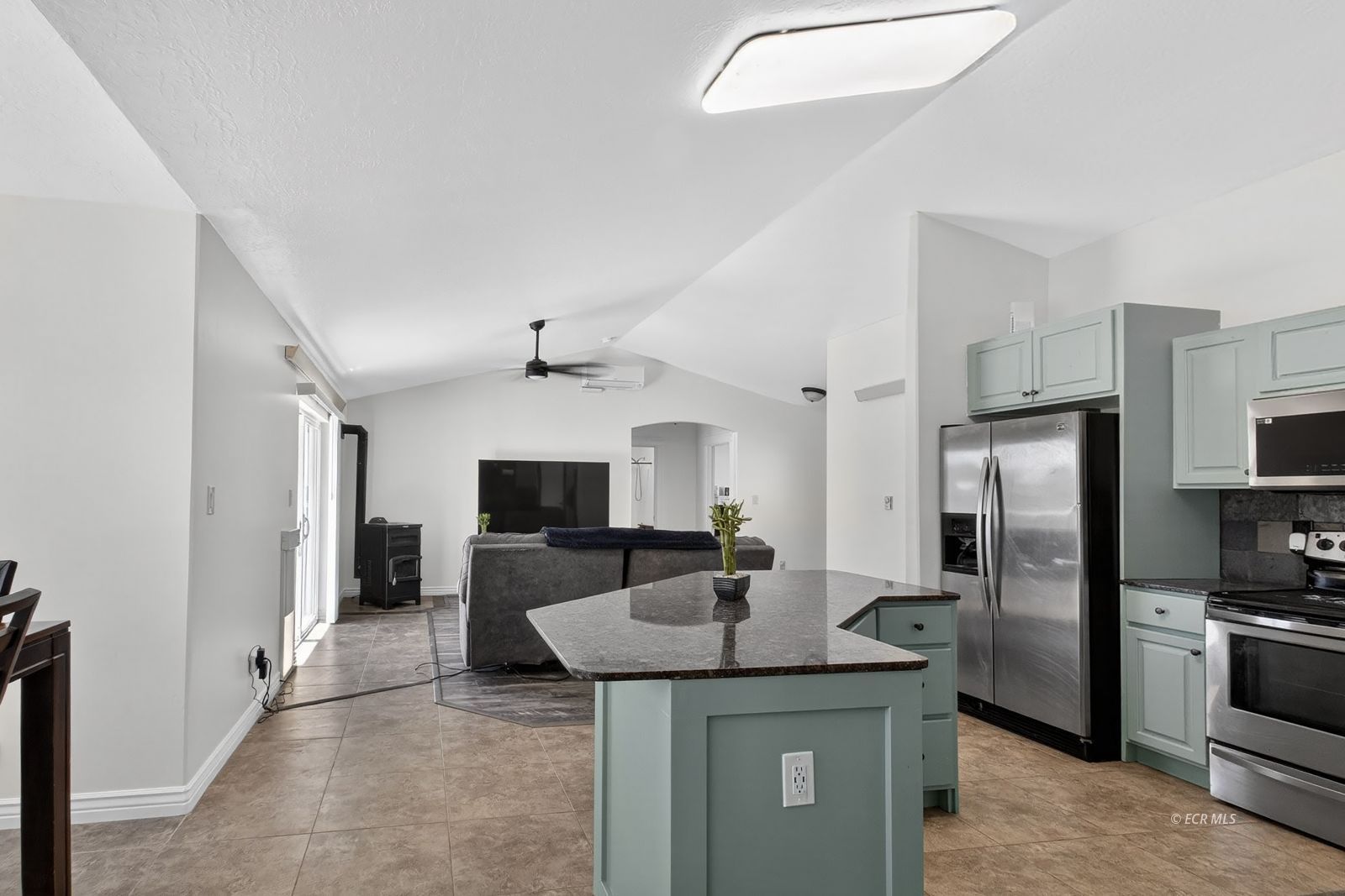 548 Blackstone Drive