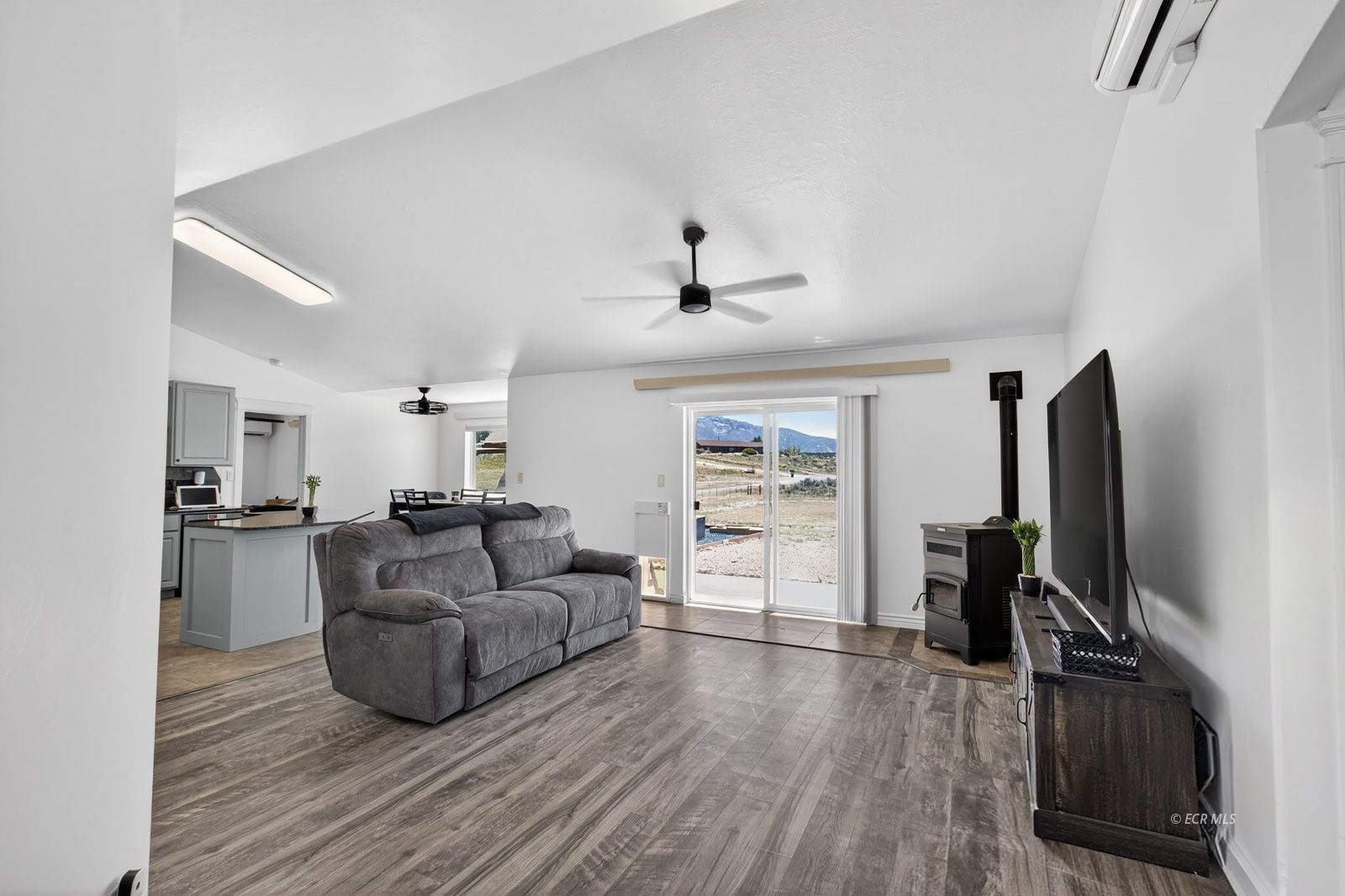 548 Blackstone Drive