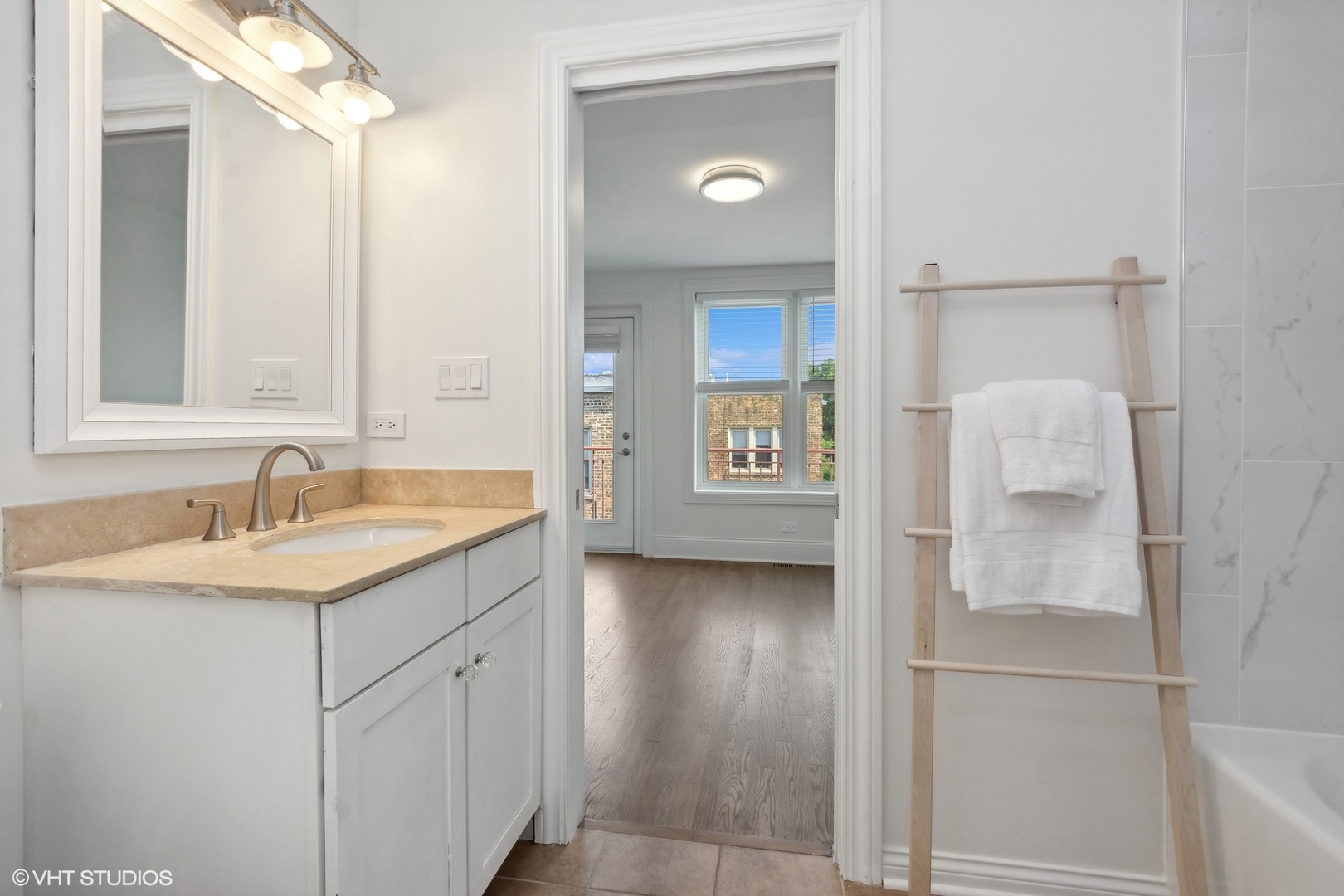 5127 N Damen Avenue Unit: G