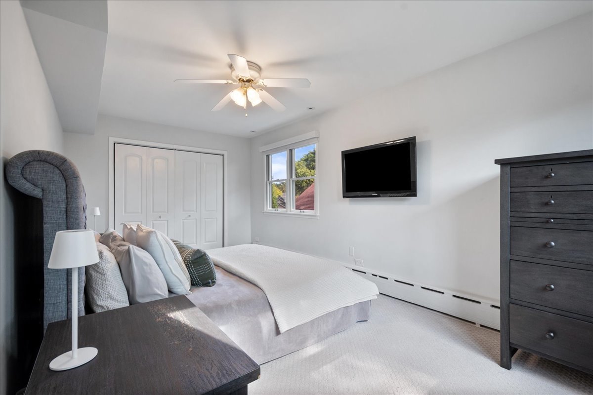 225 16th Street