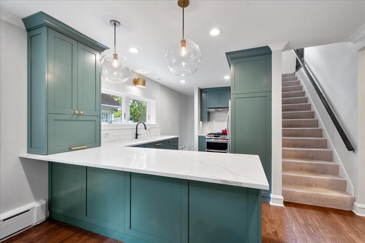 225 16th Street