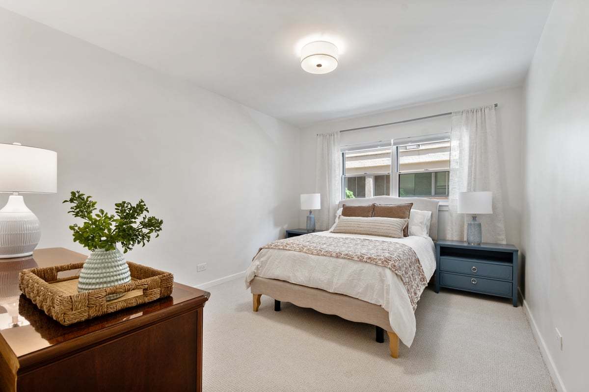 1508 Hinman Avenue Unit: 1A