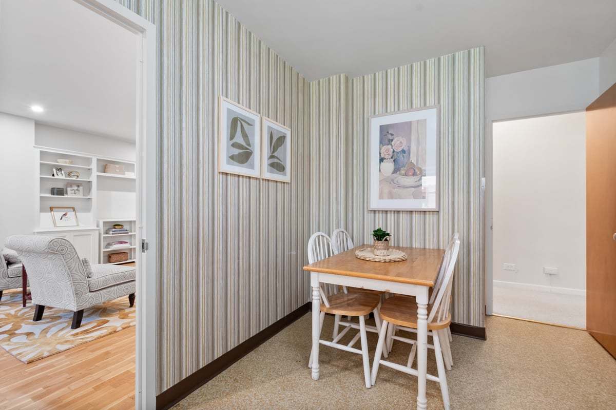 1508 Hinman Avenue Unit: 1A