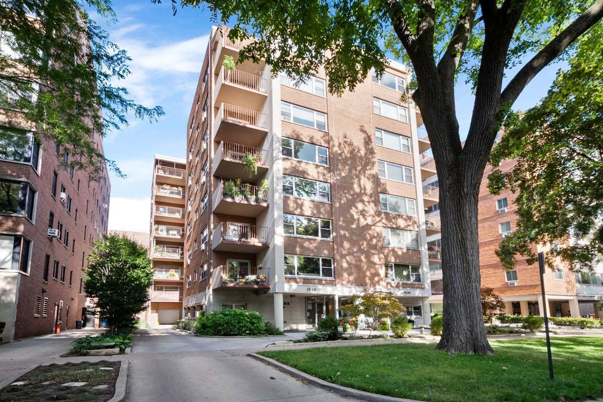 1508 Hinman Avenue Unit: 1A