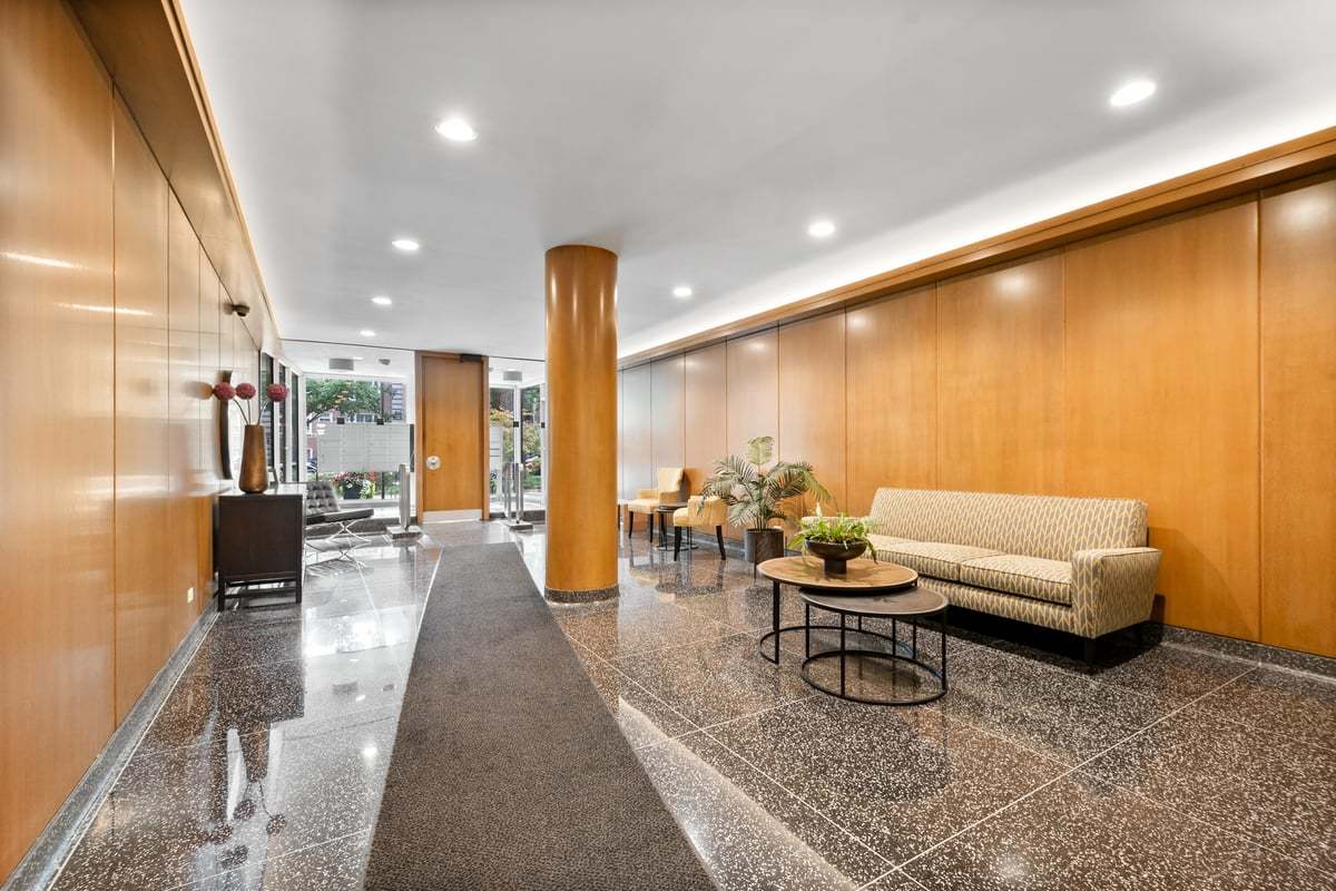 1508 Hinman Avenue Unit: 1A