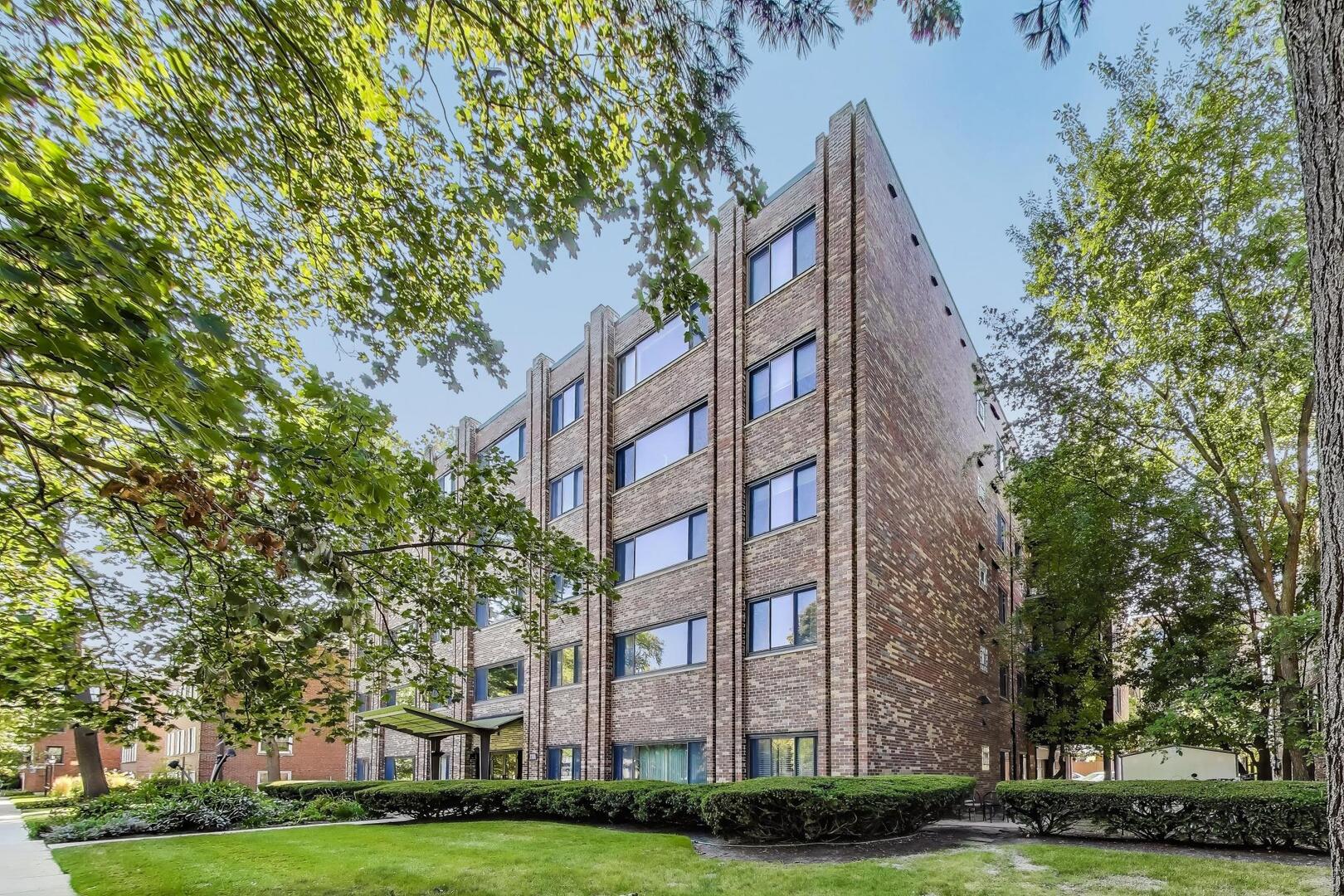 2300 Sherman Avenue Unit: 2C