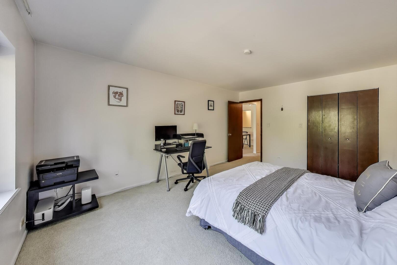 2300 Sherman Avenue Unit: 2C