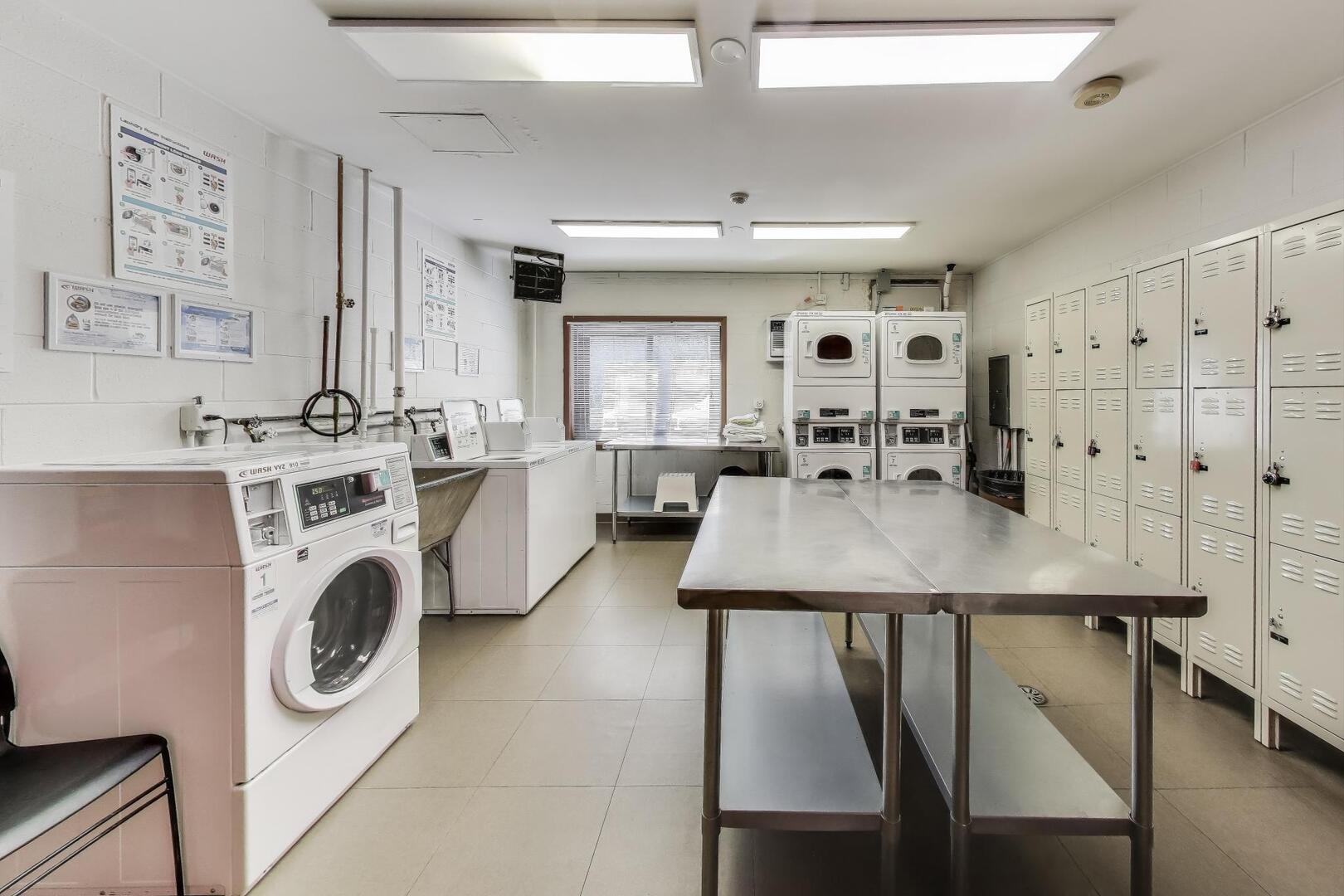 2300 Sherman Avenue Unit: 2C