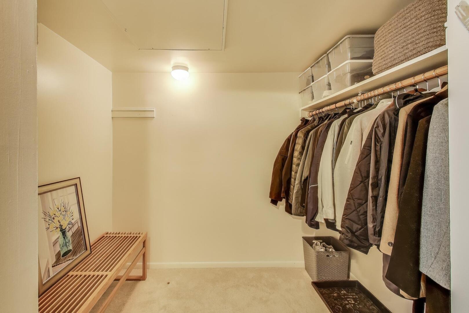 2300 Sherman Avenue Unit: 2C