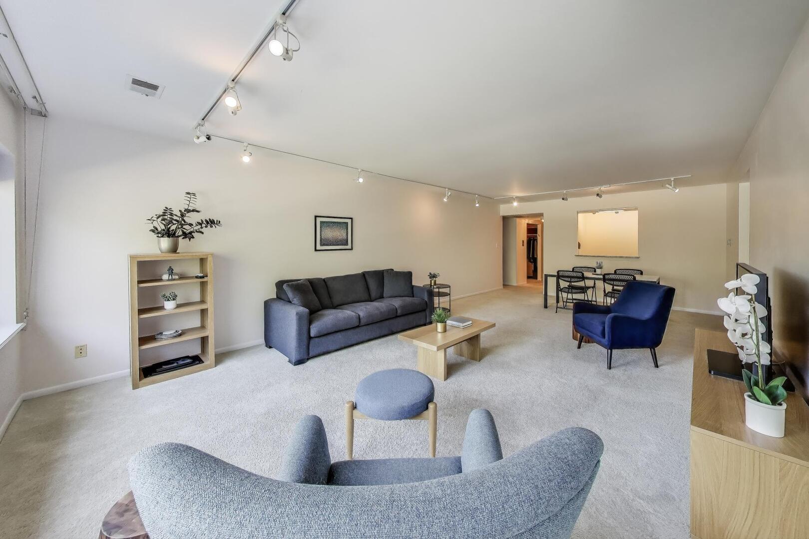 2300 Sherman Avenue Unit: 2C