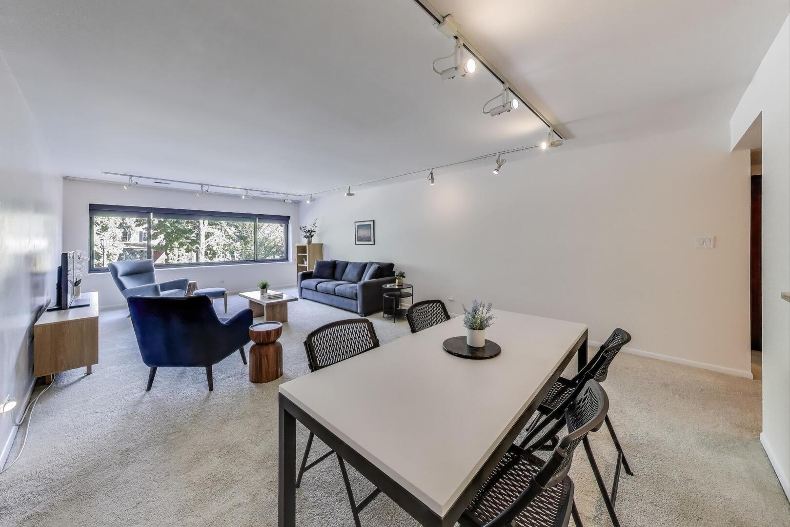 2300 Sherman Avenue Unit: 2C