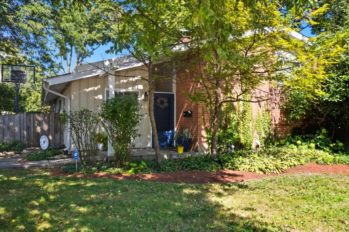 900 Cambridge Lane